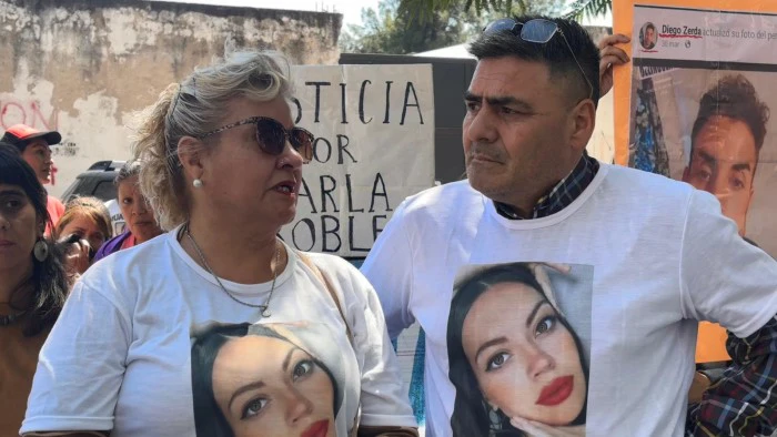 690a1d210c549_700_394!