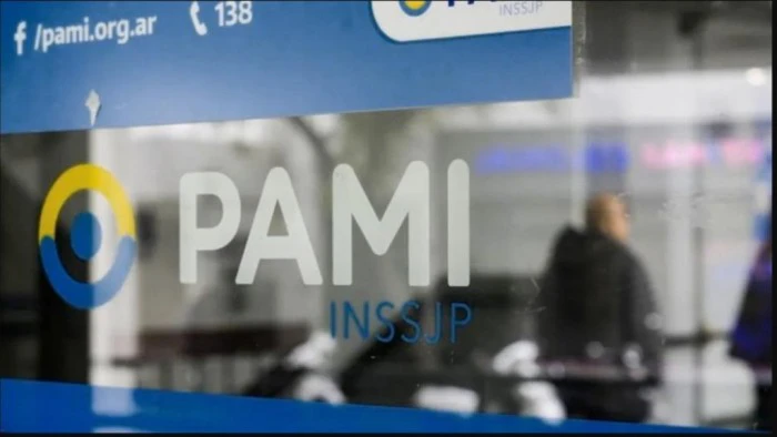 68e51d95d86e8_700_394!