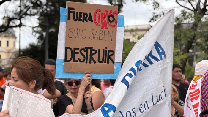 698cabd8f24f8_700_394!