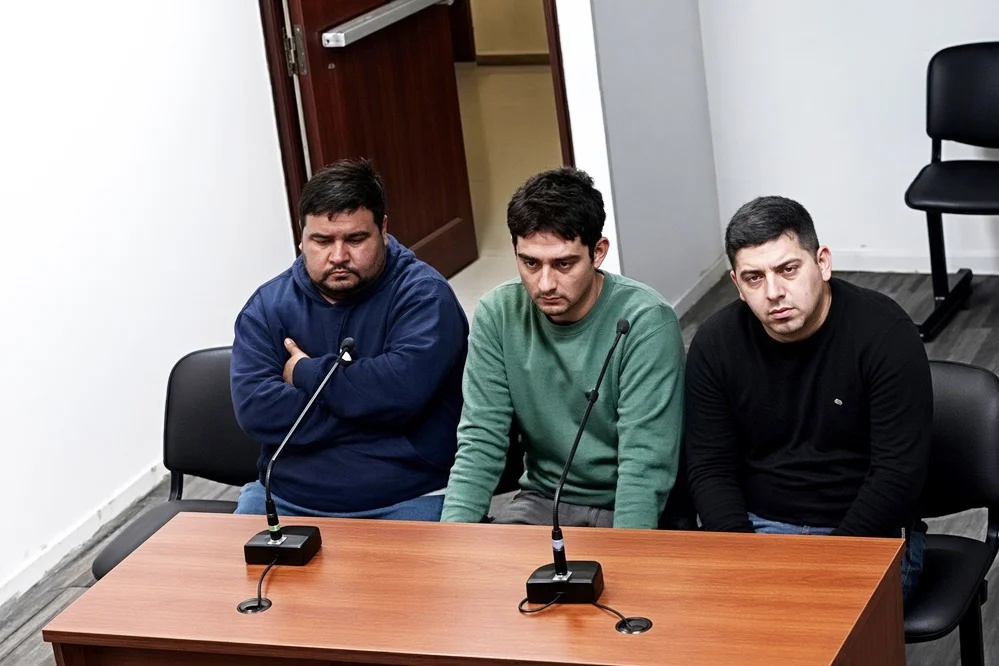 43879_58279_chuqes