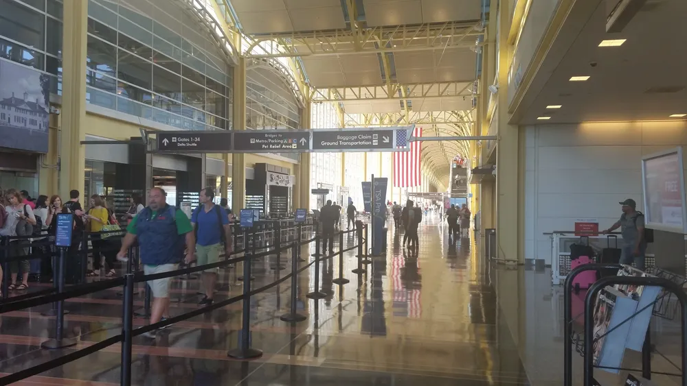 DCA_interior_Terminal_C