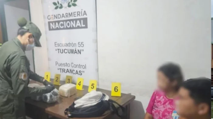 69808f4db2d58_700_394!