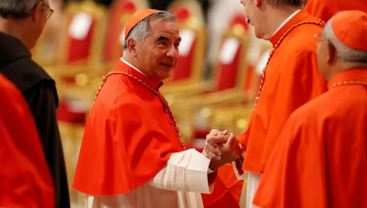 1200x680_francisco-dejo-dos-cartas-excluirian-becciu-conclave-sacuden-eleccion-nuevo-papa-1080832-073529