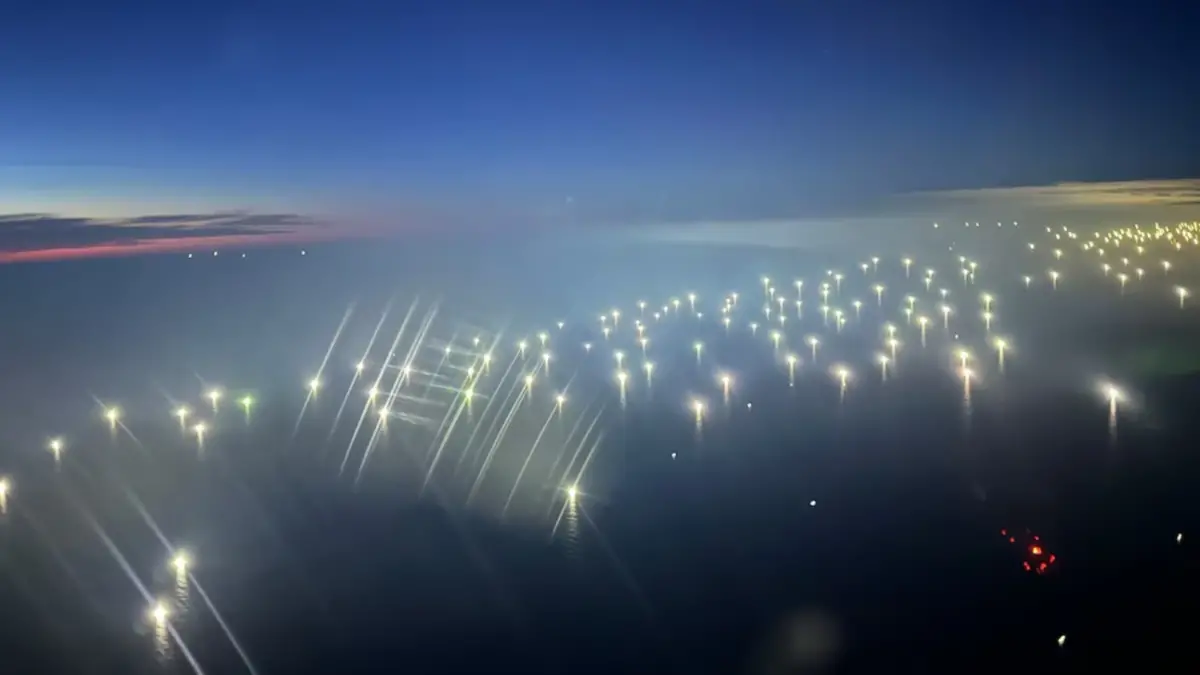 1200x675_imagenes-artemis-revelan-masiva-presencia-buques-chinos-pescando-al-borde-mar-argentino-1131185-163102