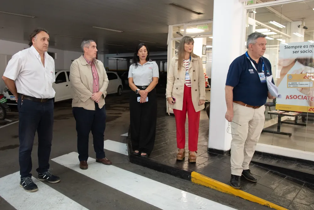 multimedia.grande.b6d13bf74980efee.Z3JhbmRlLndlYnA=