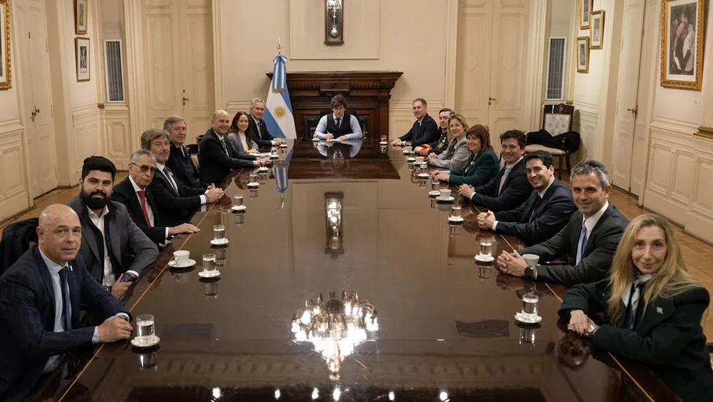 70835_gabinete