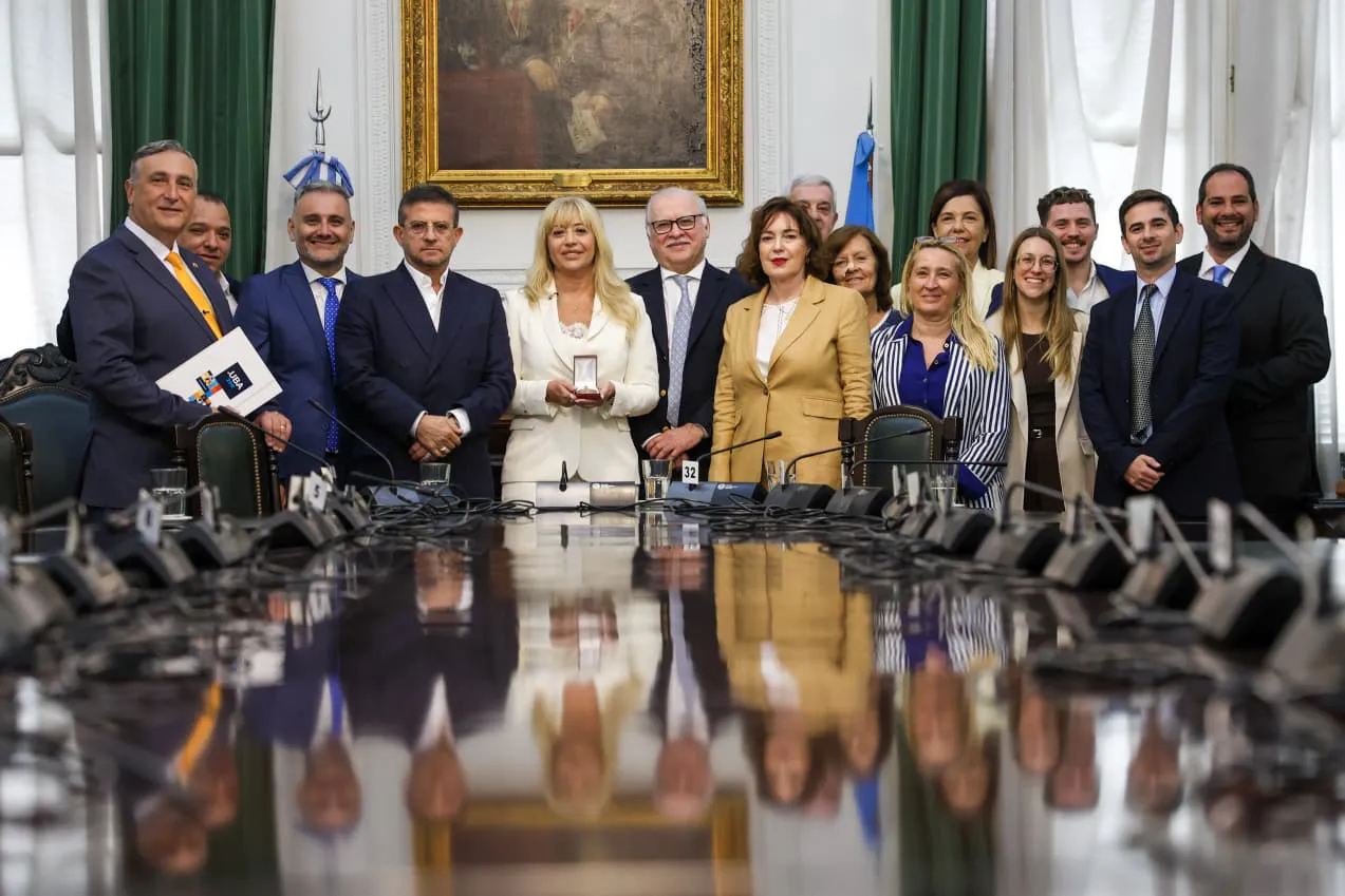 multimedia.normal.89557a30e6ca8b3d.bm9ybWFsLndlYnA=