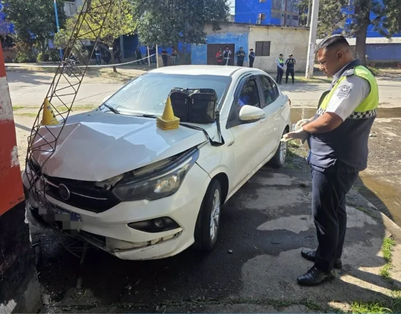 90136_persecucion_choque_arma_detencion_bombilla