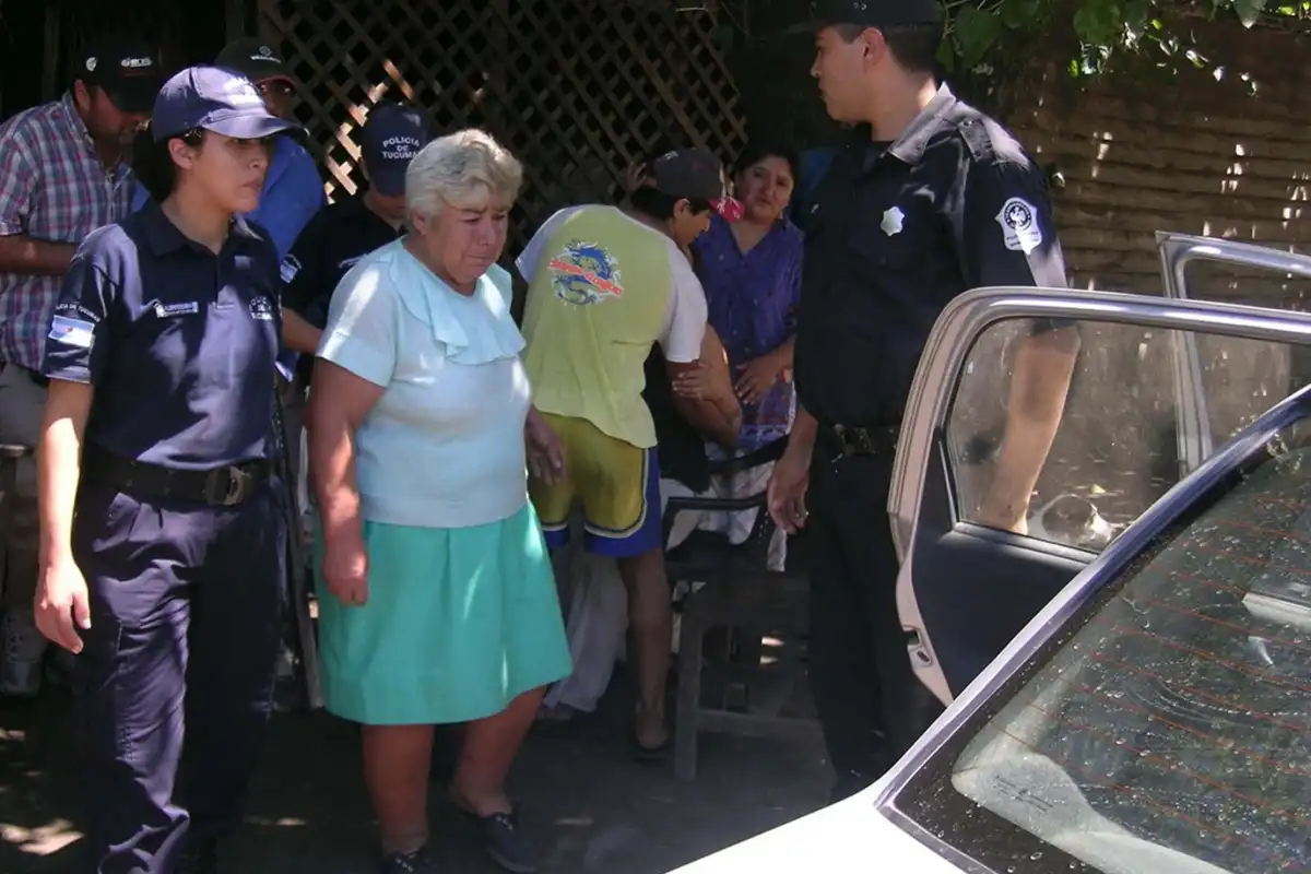 1200x800_al-calabozo-nora-rivadeneira-fue-detenida-varias-semanas-despues-se-registrara-cuadruple-crimen-1152956-134039