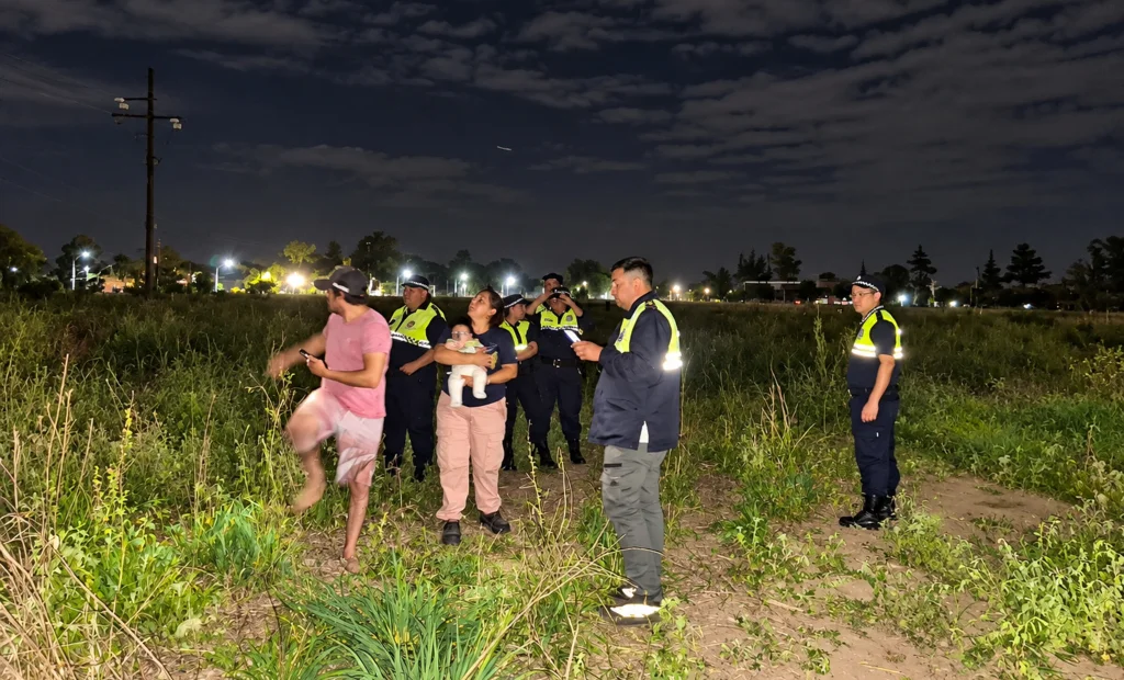 25034_intento_usurpacion_sospechosos_huyem_monte_policia