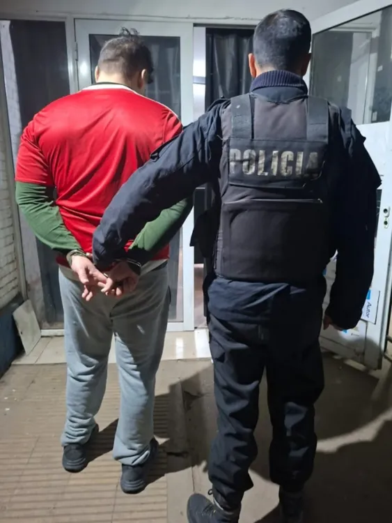 el-expolicia-detenido-tenia-antecedentes-por-narcotrafico-foto-gentileza-rosario-3-6VD2AXM3TVGWBO3SG