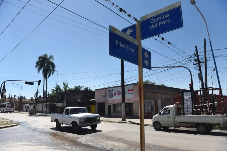 3943_calle_frias_silva_colapso_transito_alternativa_camino_peru