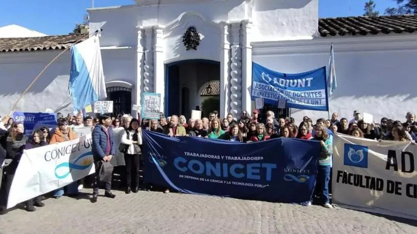 adiunt-marcha